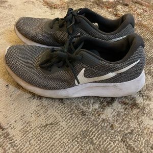 Grey Nike Women’s Tanjun